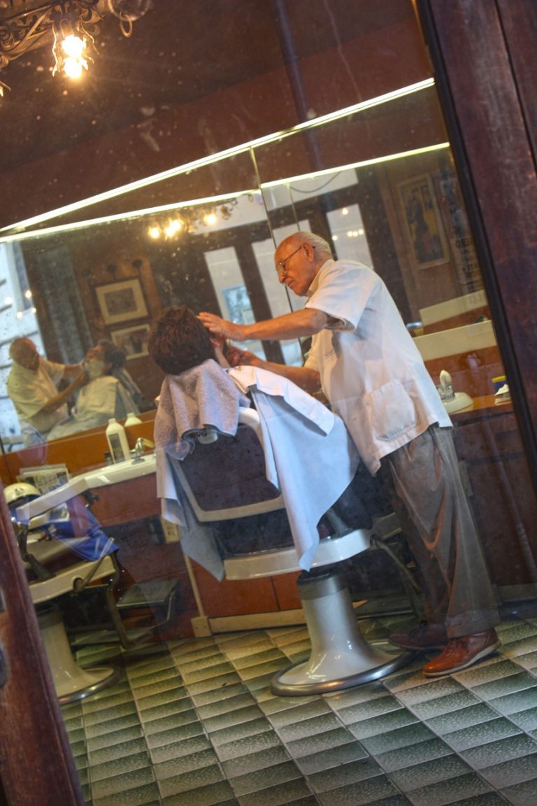 Profesjonalni fryzjerzy i ich usługi